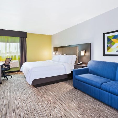 Holiday Inn Express Winnipeg Airport - Polo Park By Ihg מראה חיצוני תמונה