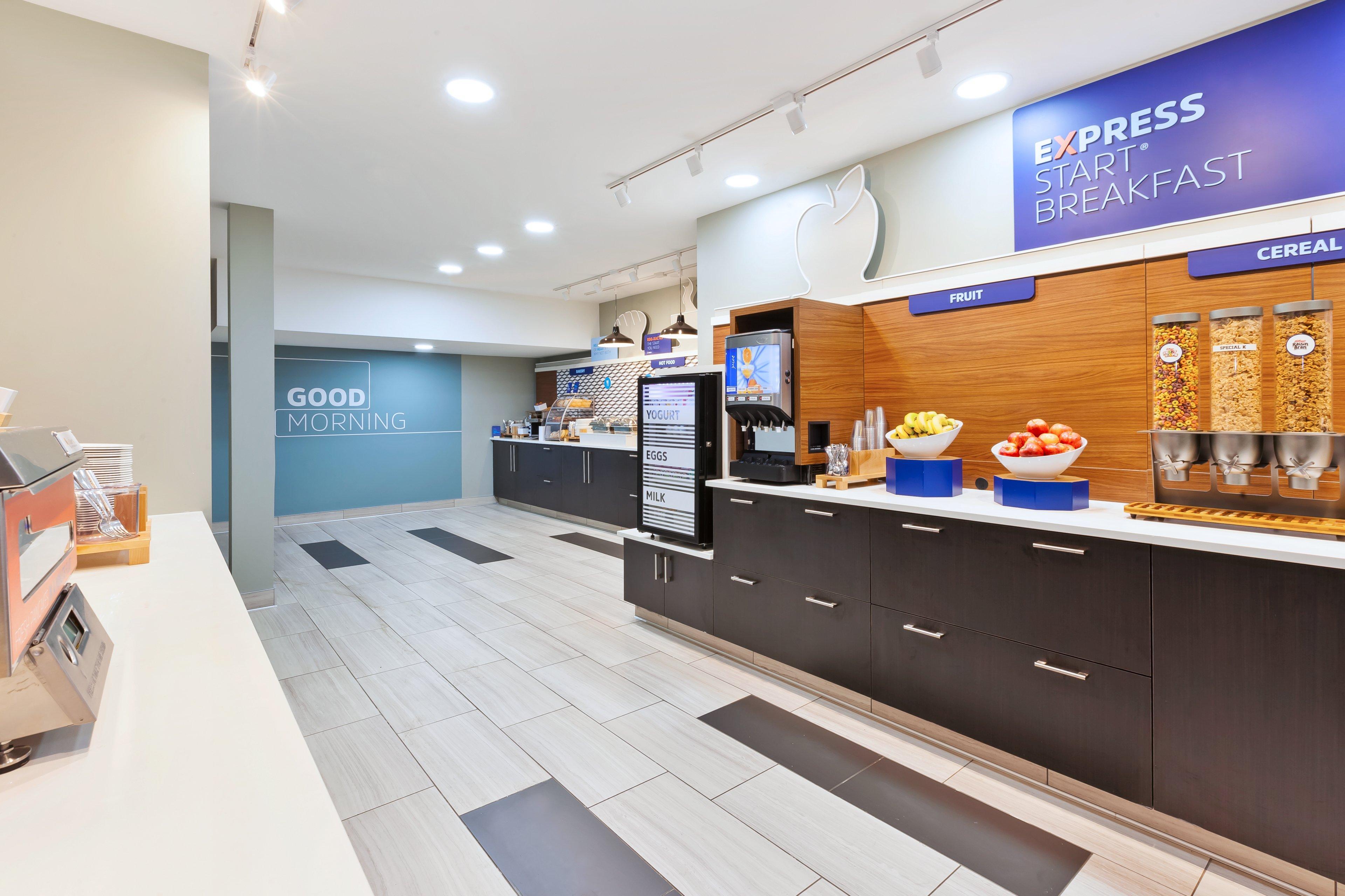 Holiday Inn Express Winnipeg Airport - Polo Park By Ihg מראה חיצוני תמונה
