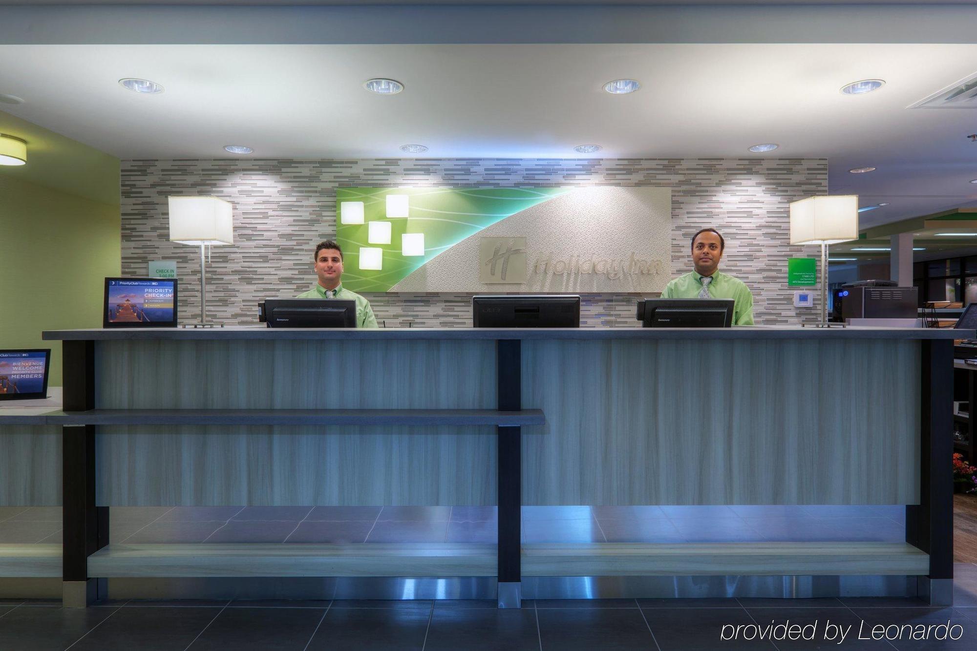 Holiday Inn Express Winnipeg Airport - Polo Park By Ihg מראה חיצוני תמונה