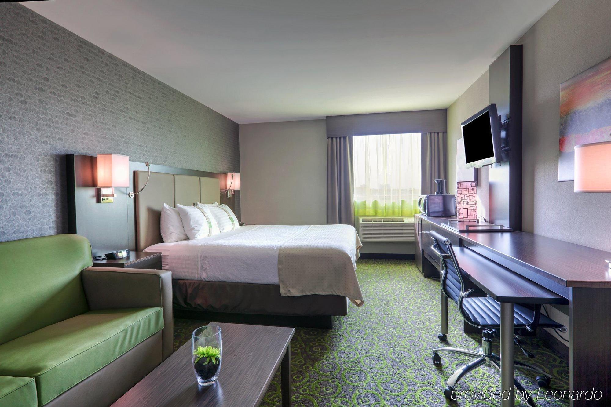 Holiday Inn Express Winnipeg Airport - Polo Park By Ihg מראה חיצוני תמונה