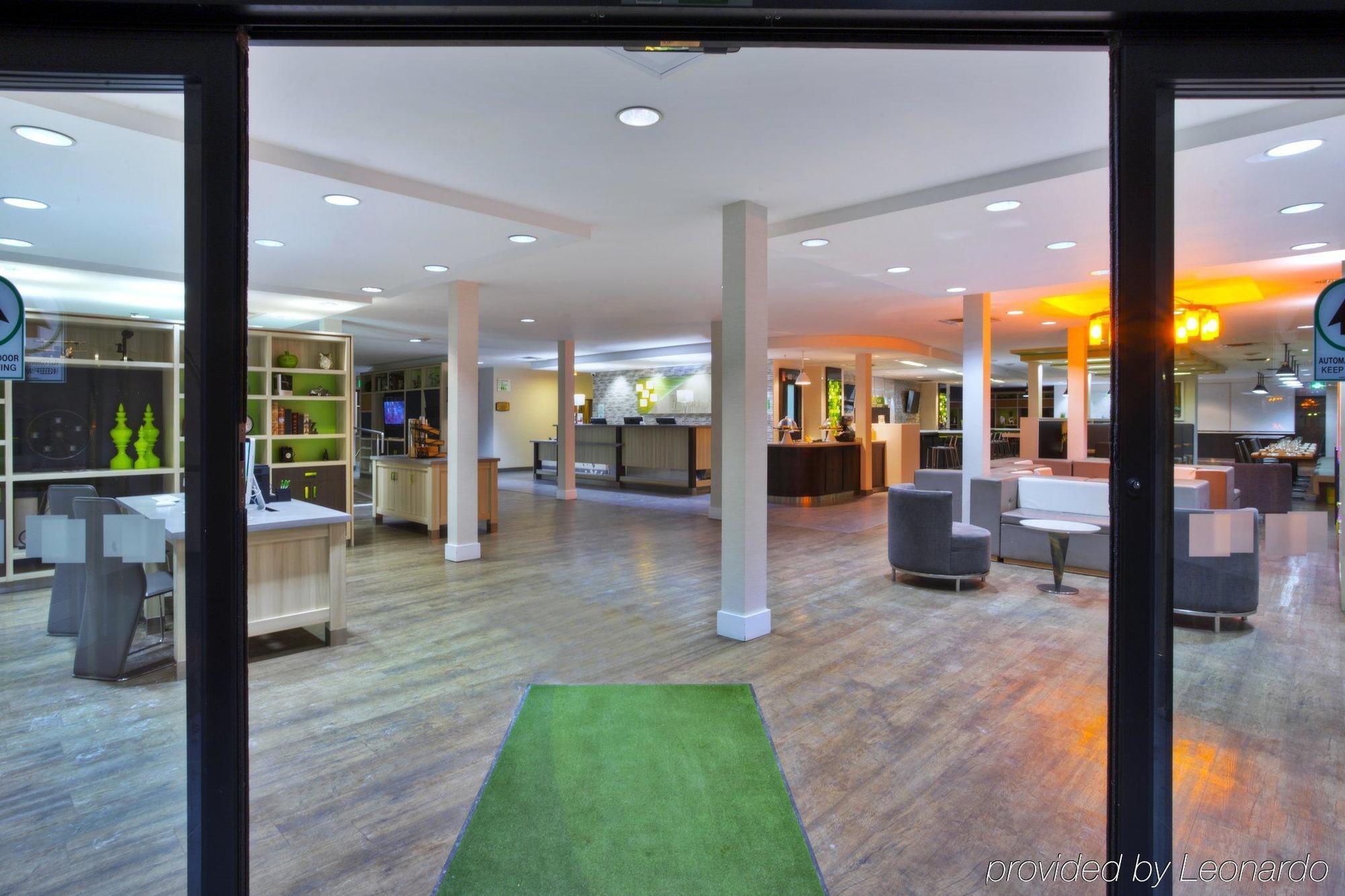 Holiday Inn Express Winnipeg Airport - Polo Park By Ihg מראה חיצוני תמונה