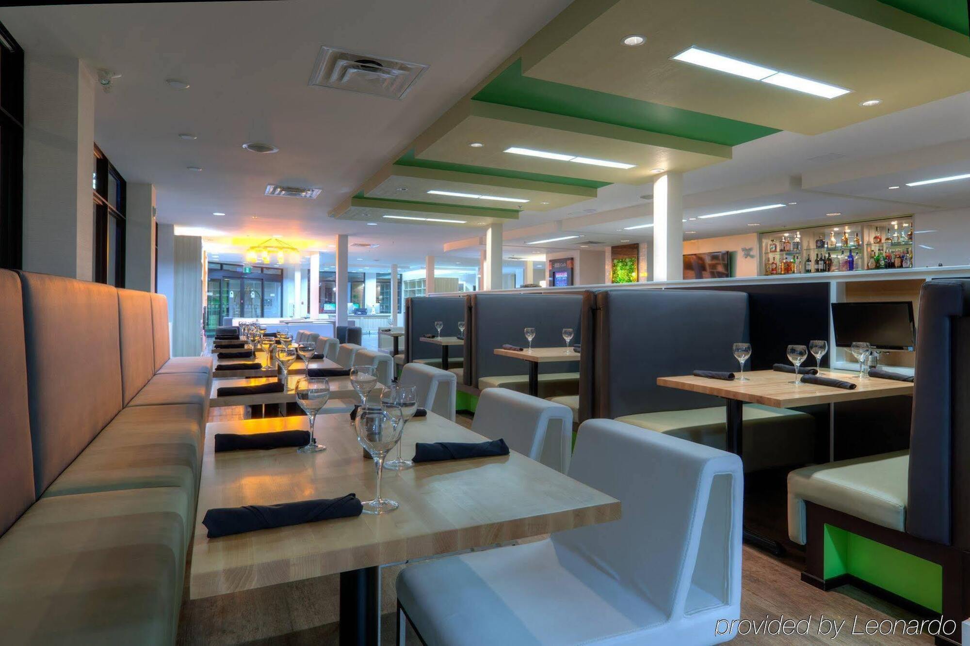 Holiday Inn Express Winnipeg Airport - Polo Park By Ihg מראה חיצוני תמונה