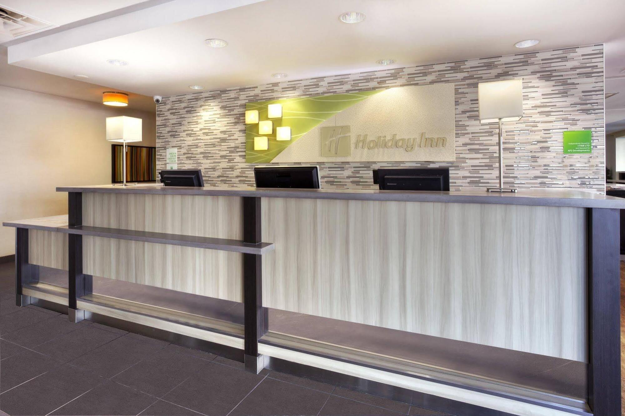Holiday Inn Express Winnipeg Airport - Polo Park By Ihg מראה חיצוני תמונה